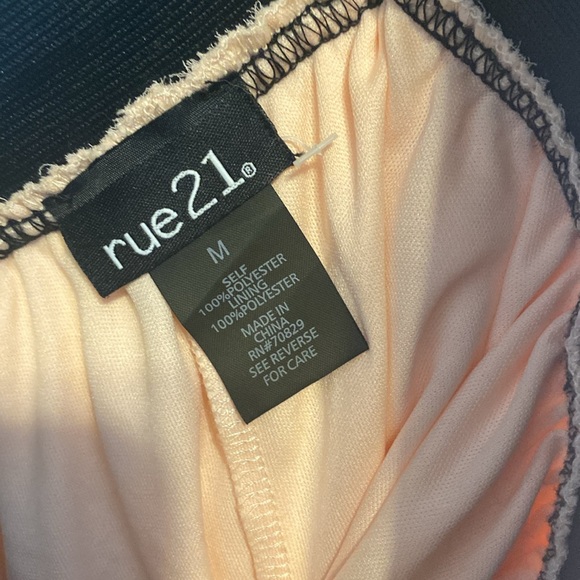 Pink maxi skirt - Picture 2 of 2